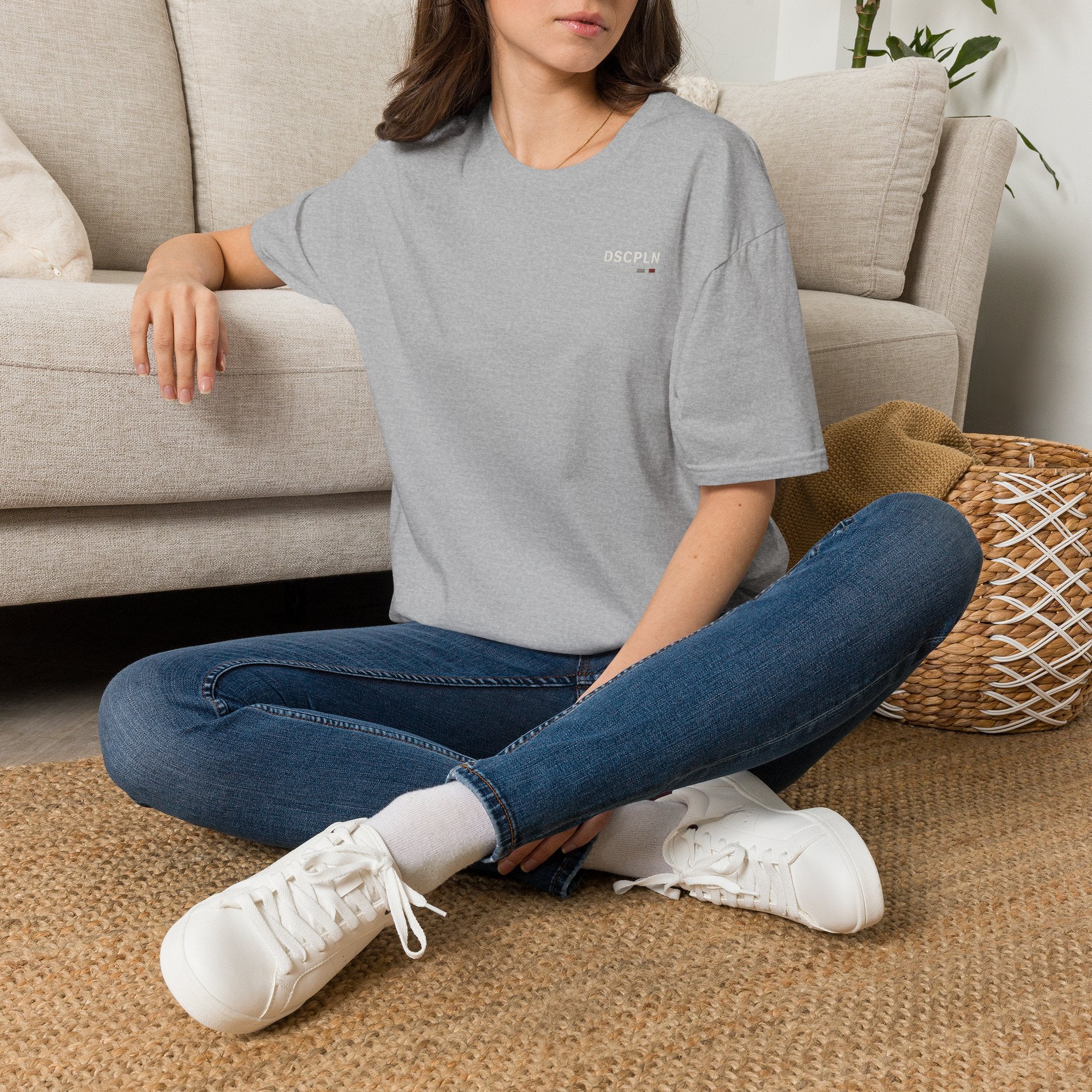 Minimal 'DSCPLN' Chest Logo T-Shirt — Casual Unisex Graphic Tee